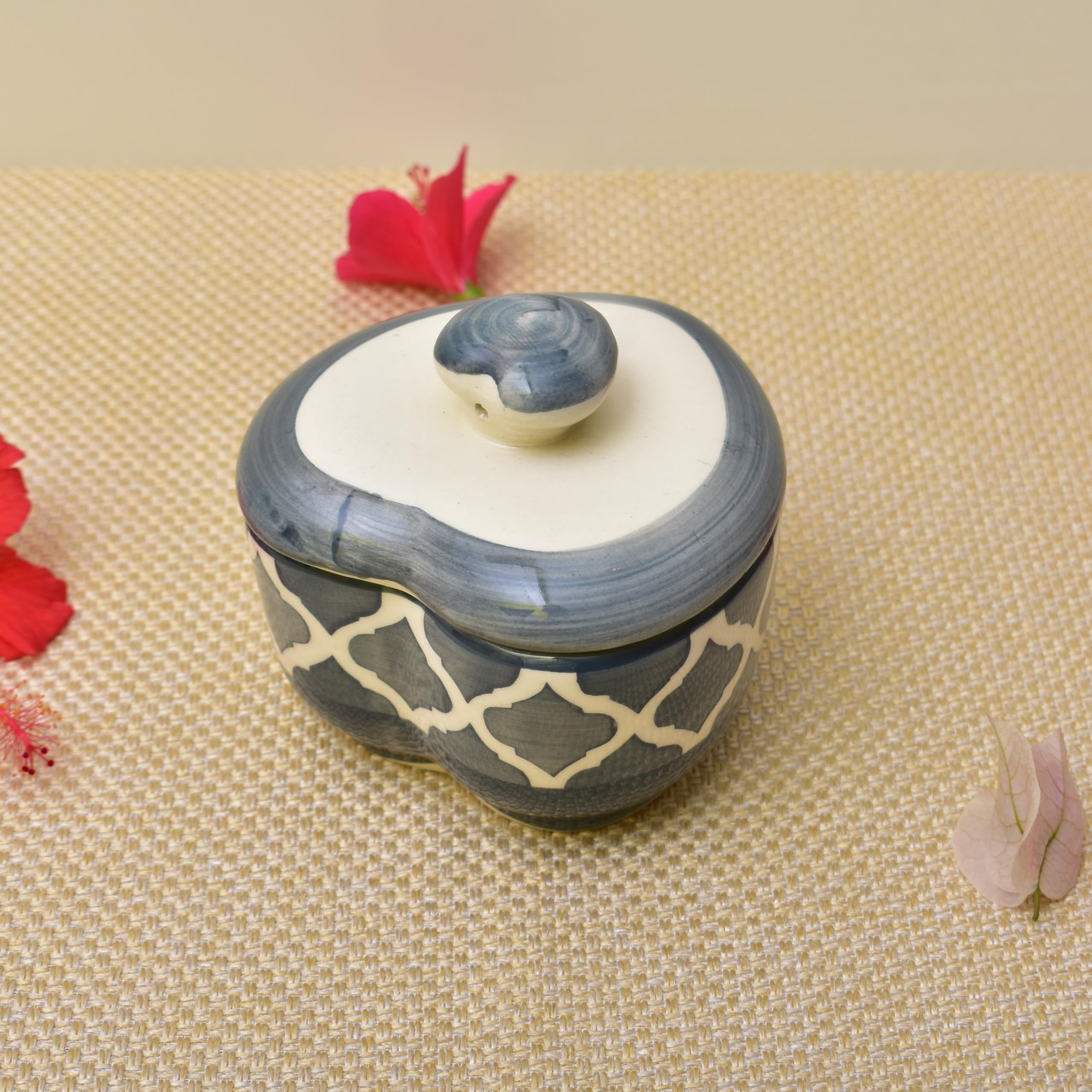 Kunhar Multipurpose Ceramic Donga – Grey Chidi | 350 ML Lidded Serving Donga | Microwave & Dishwasher Safe | Ideal for Gravy, Dal, Curry & More