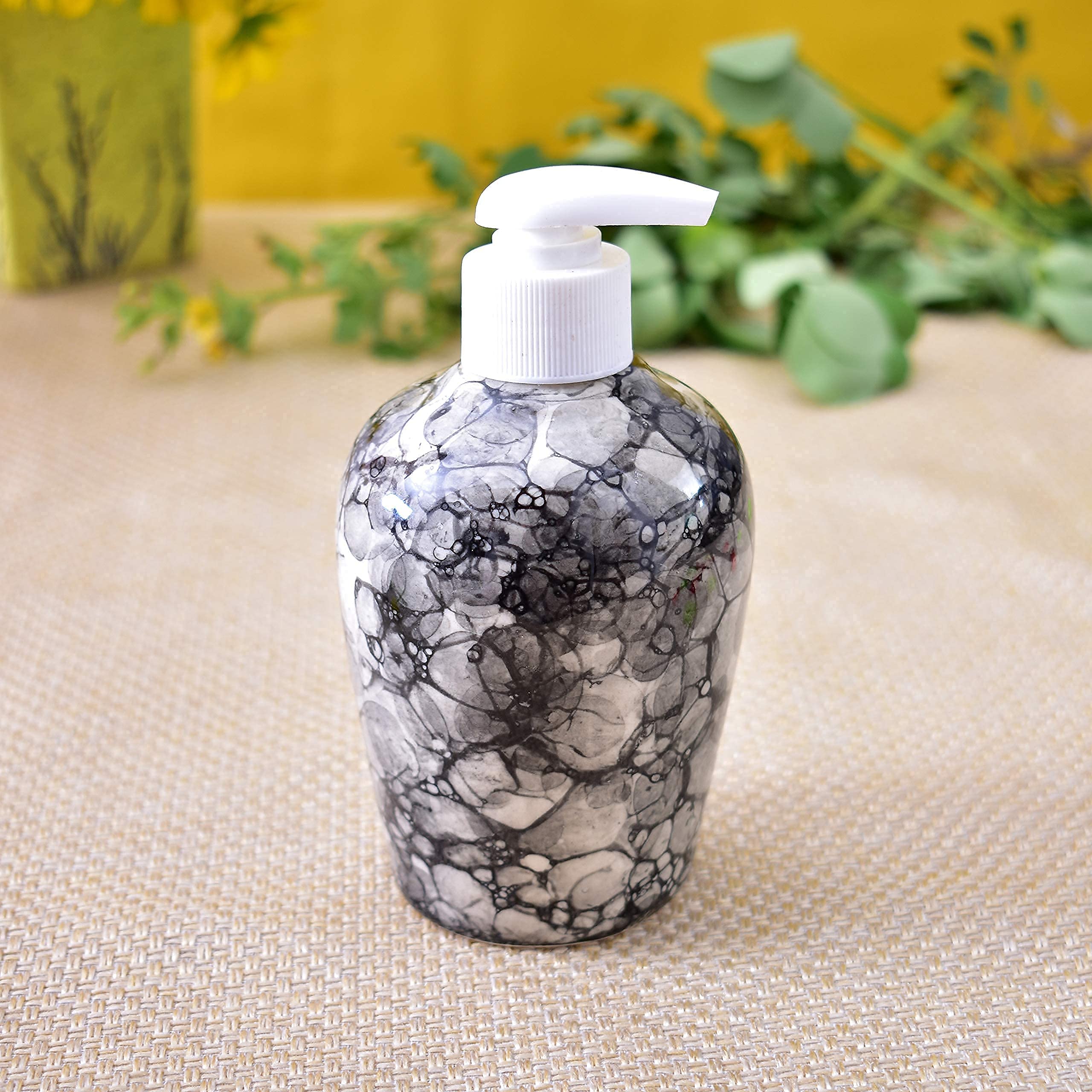 KunhaR Ceramic Liquid Soap Dispenser – Refillable Bathroom & Kitchen Lotion Pump | Stylish Countertop Dispenser for Soap, Shampoo, Gel Dispenser, Black Luster
