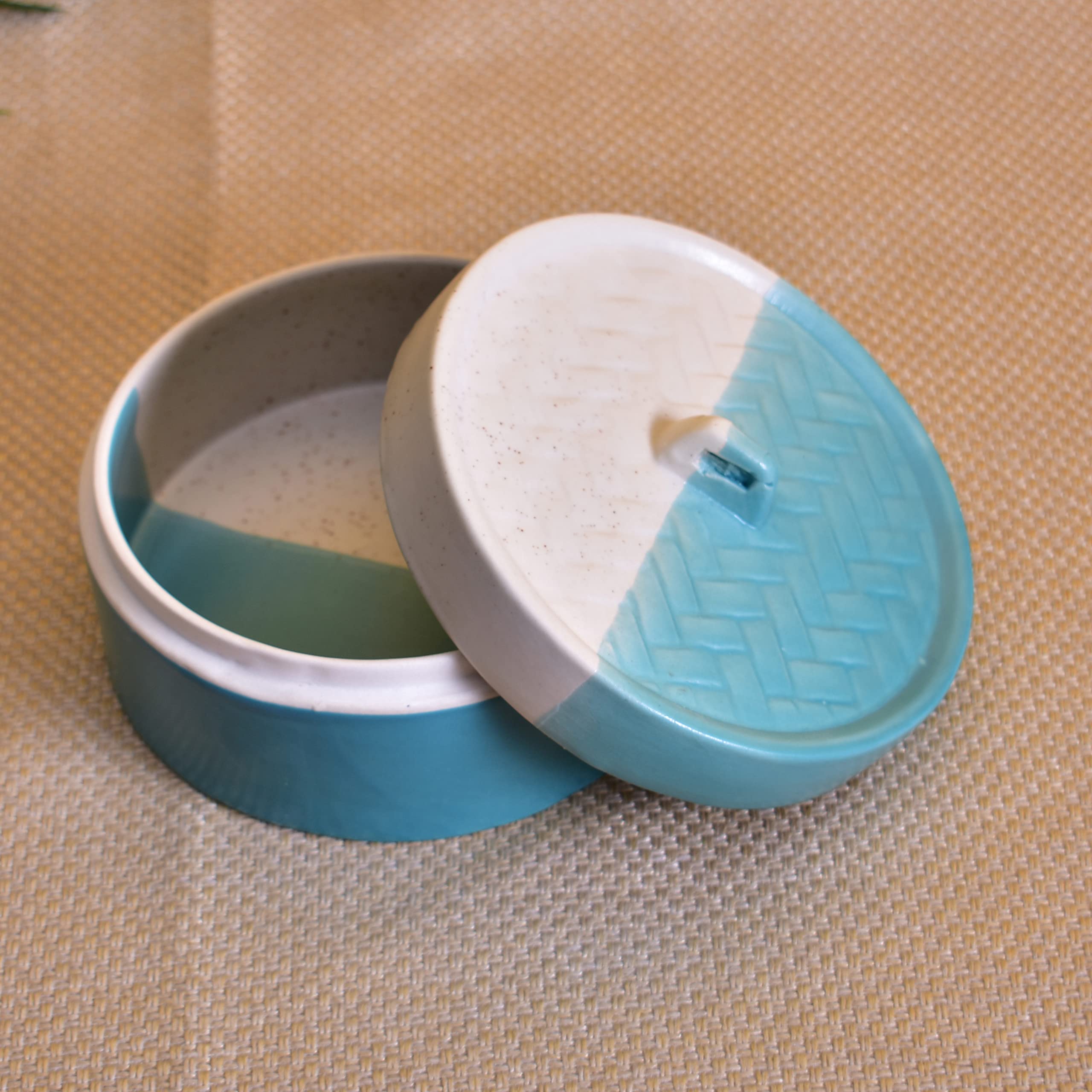 Kunhar Ceramic Donga with Lid, Ceramic Serving Donga, 700 Ml, 1 Piece, White Dusty Blue Matt Finish