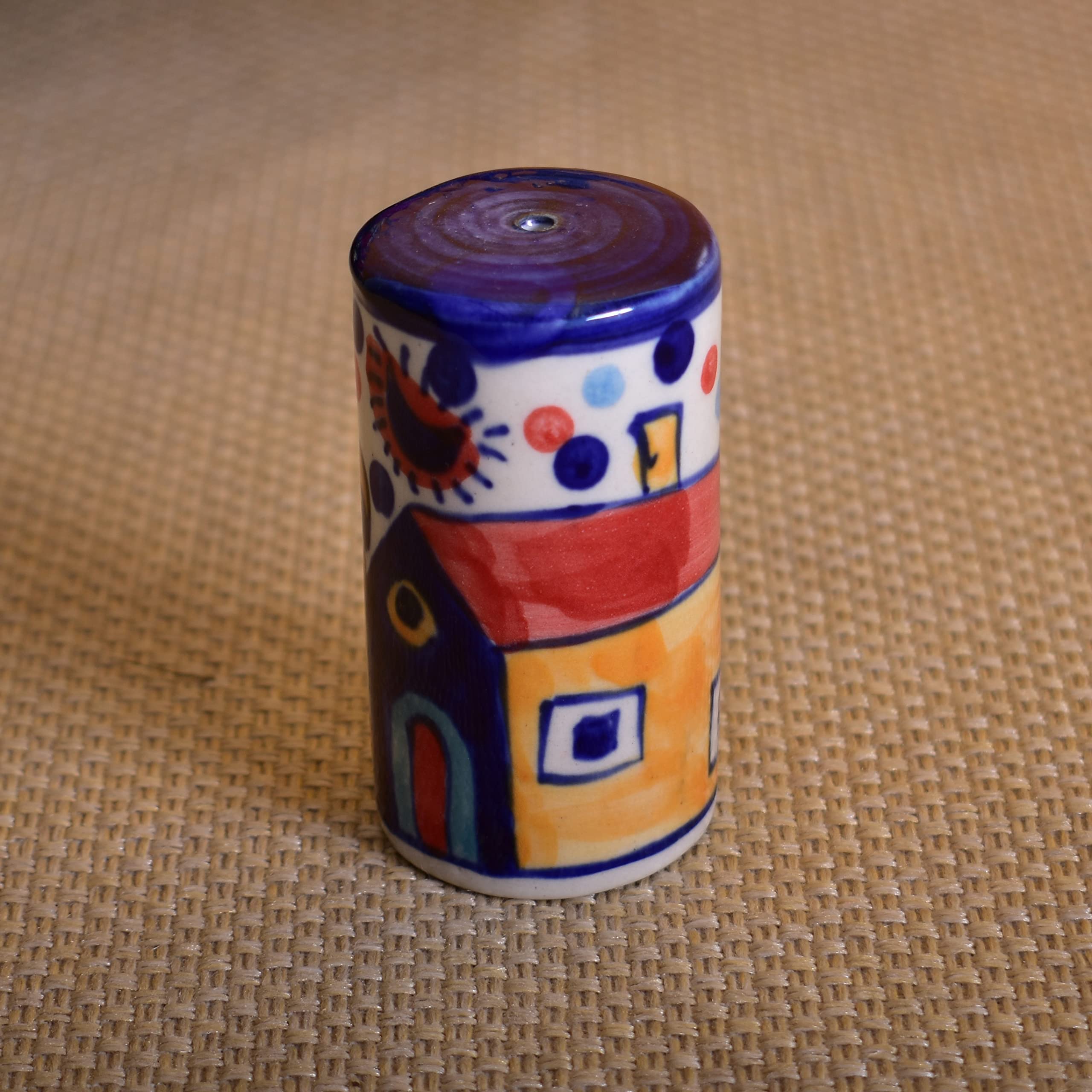 KunhaR Ceramic Hut Painting Pepper Shaker, Salt Shaker Dispenser, Spice Dispenser, 1 Piece, Multicolor