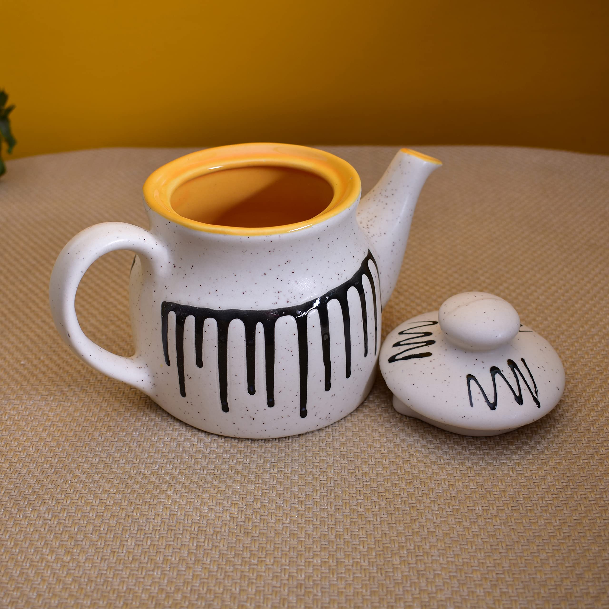 KunhaR Ceramic Teapot - 1 Piece, White-Yellow, 650 ml