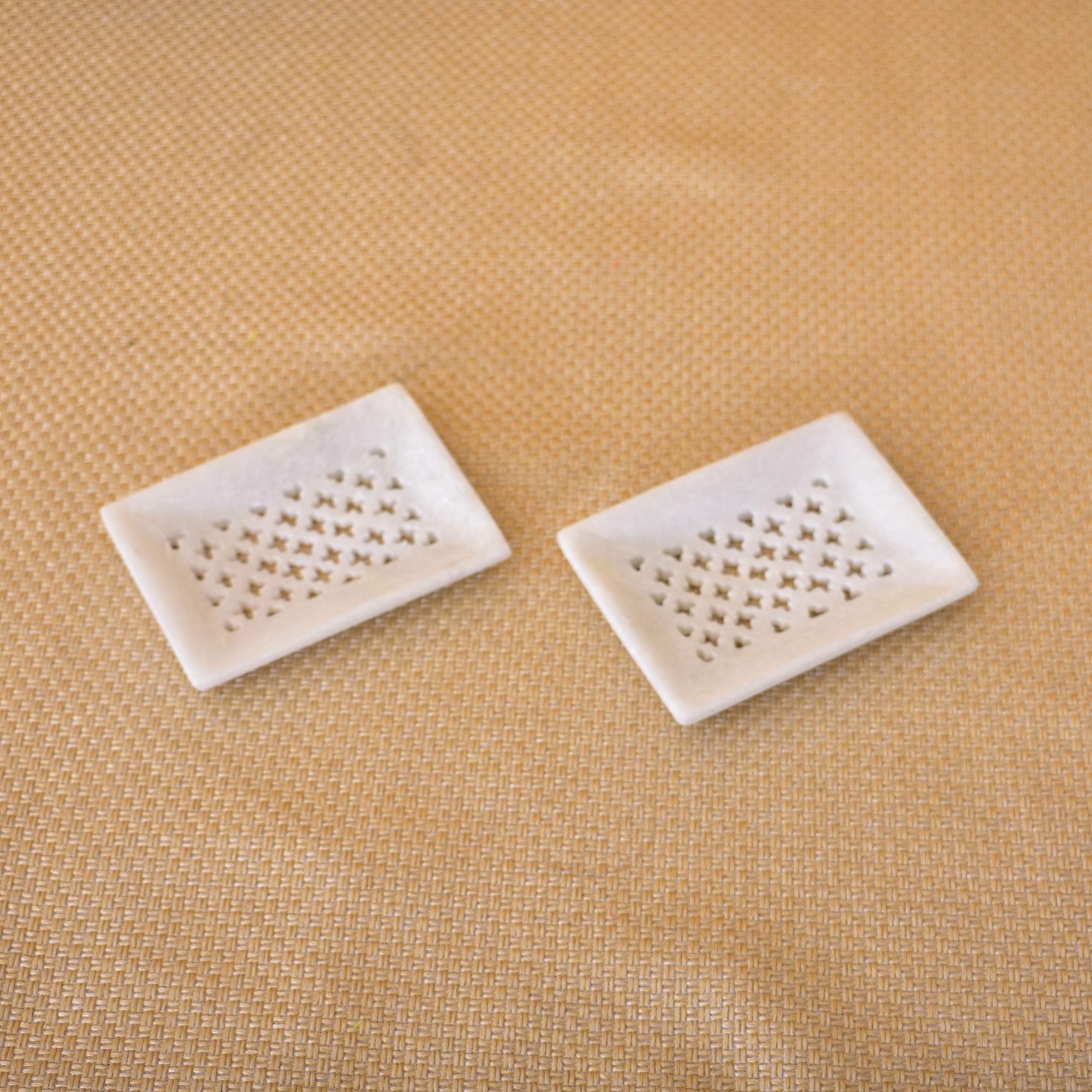 KunhaR White Marble Soap Dish Holder Elegant Bathroom & Wash Basin Accessory (2.8 x 3.9 Inch)